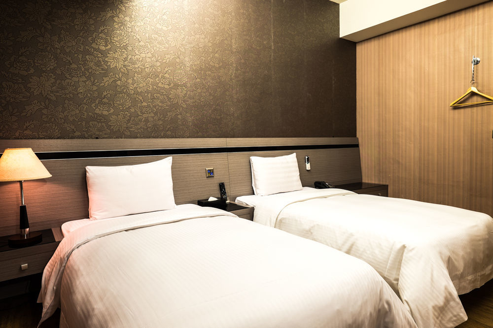 Military 75 Hotel Taichung Buitenkant foto