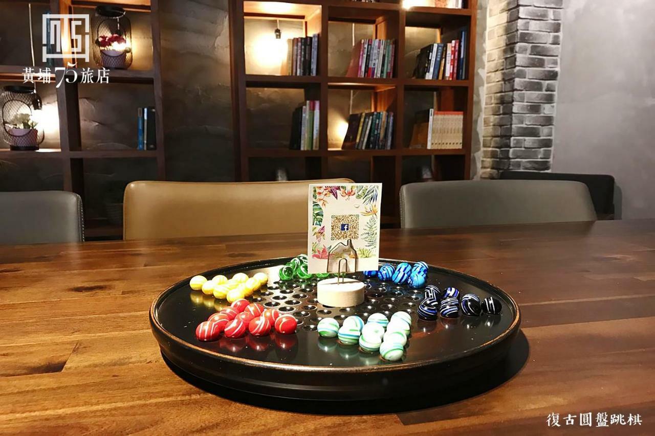 Military 75 Hotel Taichung Buitenkant foto